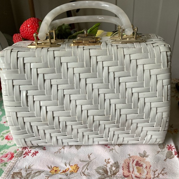 Fun Set - Vintage Fruit millinery purse with tropical sandals - SZ 8 - Picture 8 of 9